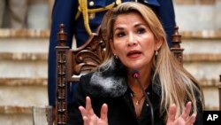 La présidente par intérim de la Bolivie, Jeanine Anez, lors d'une conférence de presse, à La Paz, le 15 novembre 2019.
