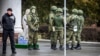 Вооруженные российские военные без опознавательных знаков (так называемые «зеленые человечки») в аэропорту Симферополя, 28 февраля 2014 года 