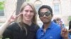 Matt Fuller (kiri) bersama temannya, Rahman (kanan) (Foto: Matt Fuller).