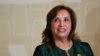 ARCHIVO - La presidenta de Perú, Dina Boluarte, asiste a la Cumbre de CEOs del Foro de Cooperación Económica Asia-Pacífico (APEC), en el Gran Teatro Nacional, en Lima, Perú, el 16 de noviembre de 2024.