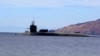 Tàu ngầm mang tên lửa điều hướng lớp Ohio, USS Michigan, của Mỹ chuẩn bị cập cảng Subic Freeport, một căn cứ hải quân cũ của Hoa Kỳ ở Philippines. Philippines dự tính mua tàu ngầm đầu tiên trong giai đoạn 3 của kế hoạch hiện đại hóa quân đội.