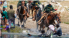 Duro trato a migrantes en la frontera sur causa indignación en EE. UU.