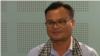 លោក ឈន ប៊ុនហំ អ្នក​ផលិត​ភាពយន្ត​ឯកសារ​«‍ជំរុំ៣២» កំពុង​ផ្តល់​បទ​សម្ភាសន៍​ឲ្យ​ VOA នៅ​រាជធានី​ភ្នំពេញ កាលពី​ថ្ងៃអាទិត្យ ទី២១ ខែកុម្ភៈ ឆ្នាំ២០១៦។ (រូបថត៖ ពិន ស៊ីសុវណ្ណ/VOA)