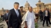  Indian Defense Minister A.K. Antony (C) walks with Australian counterpart Stephen Smith (L) before a meeting in New Delhi, India, December 2011. (file photo)