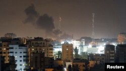 以色列對加沙空襲後升起的黑煙。 （2023年2月2日）