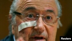 Sepp Blatter, président démissionnaire de la Fifa suspendu.