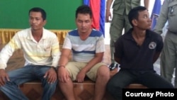 The three suspects who were arrested on Oct 12, 2014 for the alleged murder of a Cambodian journalist, Taing Try in Kratie province. From left to right are La Narong, Kem Pheakdey and Pin Heang. (Photo: Khmer Journalist Democracy Association)