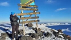 Машински инжинер по професија, но планинар во душа, тој досега искачил повеќе од 260 врвови со над 2000 метри