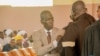 Reprise du procès d'Amadou Haya Sanogo devant la cour d'assises de Sikasso, dans le sud du Mali, le 1er décembre 2016. (VOA/Kassim Traoré)