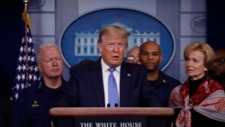 El presidente Donald Trump habla en rueda de prensa en la Casa Blanca sobre el coronavirus el domingo 15 de marzo de 2020, en Washington.