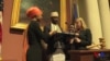 Ilhan Umar: Qochqindan qonunchiga aylangan ayol
