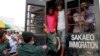 Hun Sen Calls on Thai Junta To Treat Cambodians Well