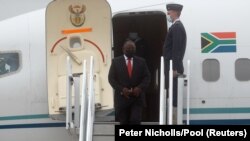Le président sud-africain Cyril Ramaphosa arrive au sommet du G7 à Carbis Bay, en Cornouailles, en Grande-Bretagne, le 11 juin 2021.