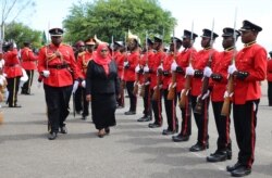 President Samia akikagua gwaride la heshima baada ya kuapishwa kuwa Rais wa Jamhuri ya Muungano wa Tanzania. Photo by Global Publishers TV, Tanzania.