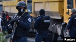 Arhiva - pripadnici Kosovske policije tokom protesta građana na severu Kosova, na Jarinju, 20. septembra 2021.