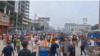 গাজীপুরের একটি পোশাক কারখানার শ্রমিকরা ঢাকা-ময়মনসিংহ মহাসড়ক অবরোধ করে বকেয়া বেতনের দাবিতে। ১ অক্টোবর, ২০২৪।