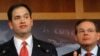 Los senadores Marco Rubio (R) y Bob Menendez (D), a la derecha en la foto, trabajan en extender la Ley para la Defensa de los Derechos Humanos y la Sociedad Civil en Venezuela, que vence el 31 de diciembre de 2019.