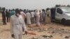 Les victimes de Gadaye sur le site où leurs maisons ont été démolies, au Sénégal, le 28 juin 2020. (VOA/Seydina Aba Gueye)