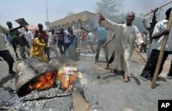 Des manifestants à Kano
