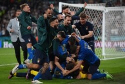Timu ya Italia ikisheherekea kuibuka kidedea katika mashindano ya Euro 2020.