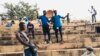 Le spectacle en question à Ouagadougou, le 17 décembre 2020. (VOA/Lamine Traoré)