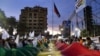 Los bolivianos buscan el camino a pacificar el país, aunque en las últimas horas hubo enfrentamientos entre fuerzas del orden y manifestantes en El Alto, Departamento de La Paz.