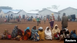 Wakimbizi kutoka Congo wakiwa katika kambi ya wakimbizi ya Kyangwali, Uganda, March 19, 2018. 