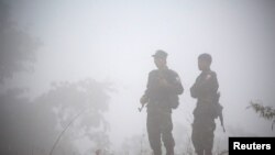 资料照片：缅甸钦邦境内的反政府武装人员（2019年1月31日）