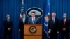 Phó Giám đốc FBI David Bowdich họp báo tại Bộ Tư Pháp Mỹ ở Washington, DC, ngày 16/9/2020, về việc truy tố và bắt giữ liên hệ đến một chiến dịch xâm nhập máy vi tính có liên hệ đến chính phủ Trung Quốc bởi một nhóm có tên là APT 41.