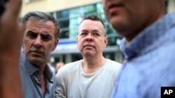 Andrew Craig Brunson, mhubiri wa injili anayezuiliwa nyumbani mji wa Izmir, Uturuki, Julai 25, 2018.