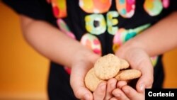 Candiluz, alimento terapéutico en forma de galleta de la Fundación Flor de Luz, equivale a una comida diaria para niños entre 3 y 12. Foto: Cortesía - Fundación Flor de Luz. 