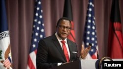 Rais wa Malawi Lazarus McCarthy Chakwera akizungumza katika hafla katika Wizara ya Mambo ya Nje ya Marekani mjini Washington
