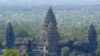 រូបឯកសារ៖ ទិដ្ឋភាពប្រាំងប្រាសាទ​អង្គរវត្ត នៅ​ខេត្ត​សៀមរាប កាលពីថ្ងៃទី៦ ខែមិថុនា ឆ្នាំ២០១៦។ 