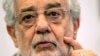 "Ruego a todos que sean extremadamente cuidadosos, sigan las pautas básicas lavándose las manos con frecuencia, manteniendo una distancia de al menos 2 metros de los demás, haciendo todo lo posible para evitar que el virus se propague", escribió el cantante.