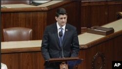 Kakakin Majalisar Wakilai Paul Ryan yana magana bayan harin da wani ya kaiwa 'yan majalisa. June 14, 2017, 
