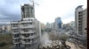 Vue d'un site endommagé à la suite de frappes israéliennes sur Chiyah au Liban, le 18 novembre 2024. 