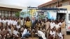 Dénommé "Molab", projet piloté par l'ambassade des Etats-Unis au Togo, s'est engagé à amener la science, la technologie et la culture de l'excellence dans les écoles du pays, Lomé, 12 janvier 2018. (VOA/Kayi Lawson)
